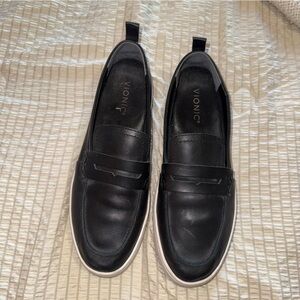 Vionic Black Leather Uptown Penny Loafers 10